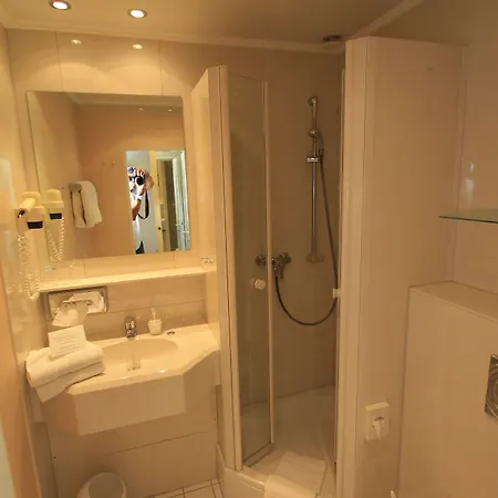 Akzent Berlin Ihr Thermeplus 3*