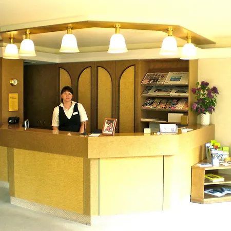 阿肯特柏林酒店